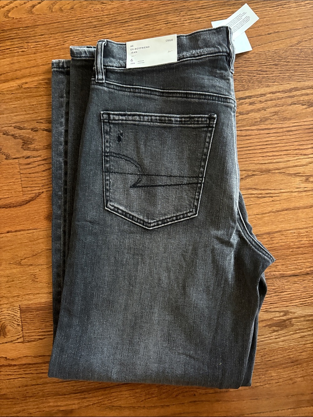 American Eagle charcoal ex-boyfriend Jean. NWT
